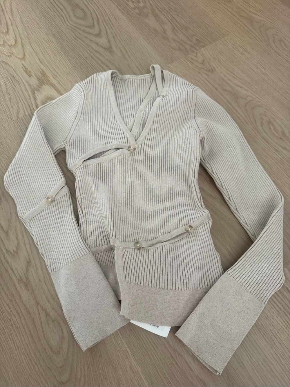 NWT JACQUEMUS - Beige Le Cardigan Tordu